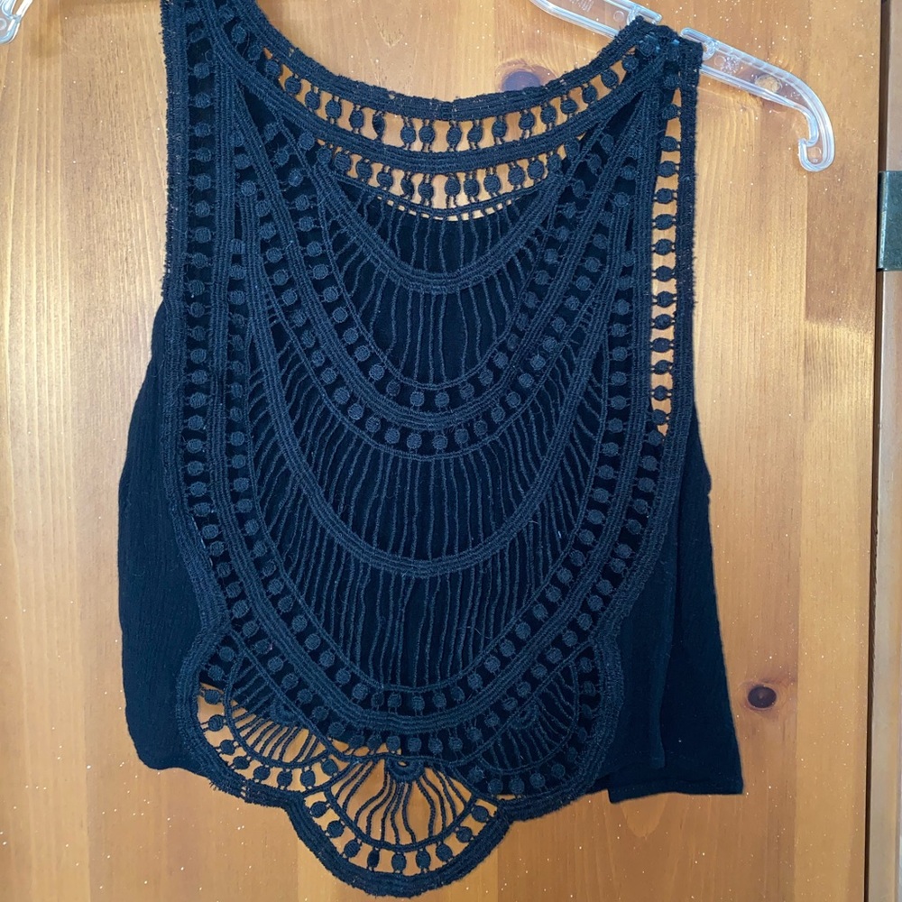 Black tank! Great for everyday look